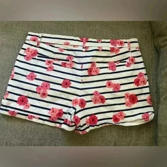 Floral Stripes Elle Shorts Size 12 - Picture 2 of 7